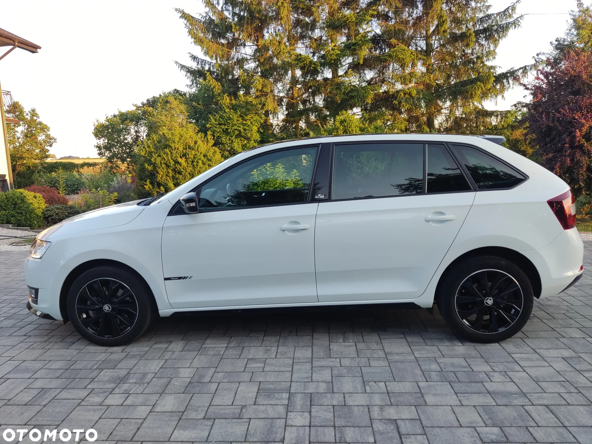 Skoda RAPID 1.0 TSI Monte Carlo - 10