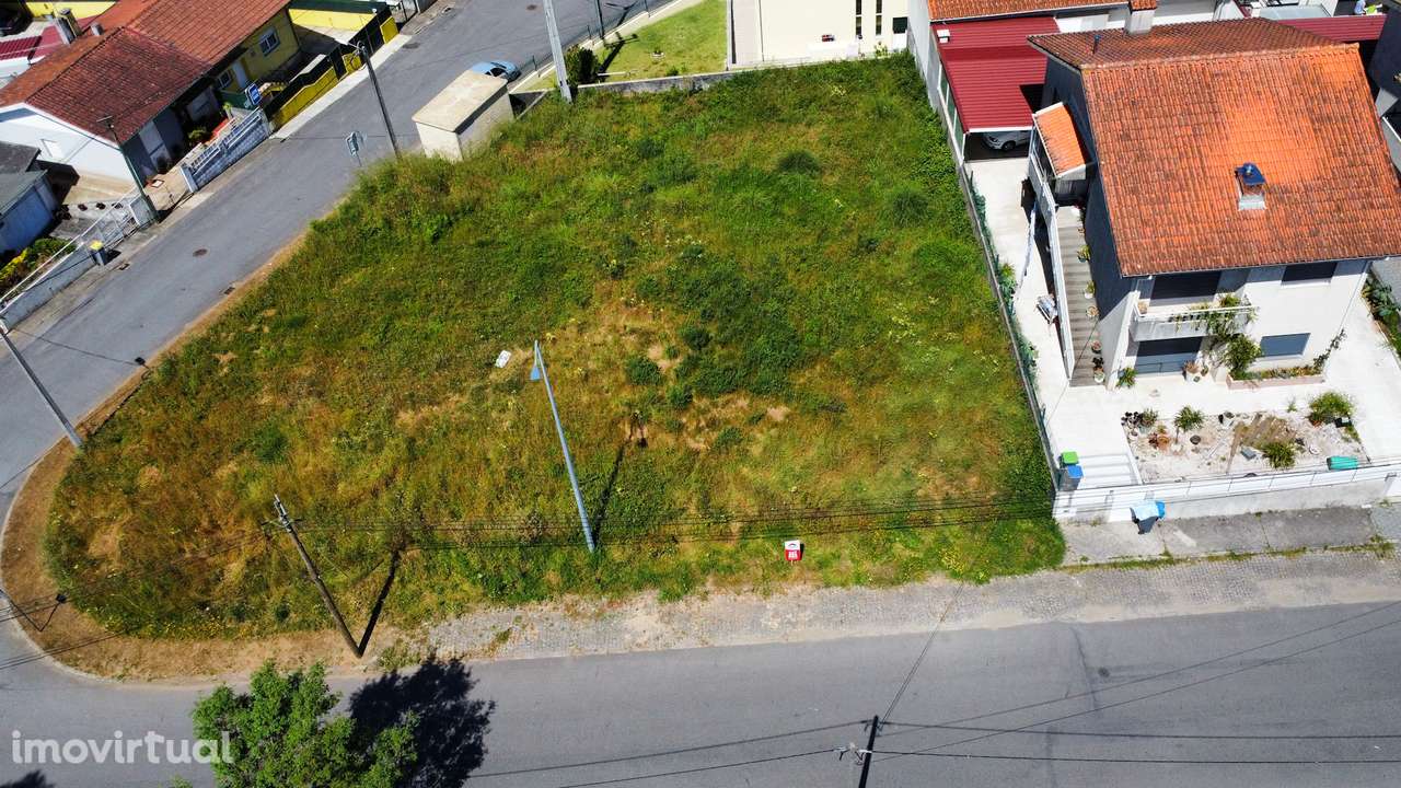Lote para construção de moradia isolada na Alheira, em Pedroso - Grande imagem: 2/7