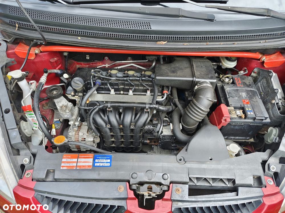 Mitsubishi Colt - 8