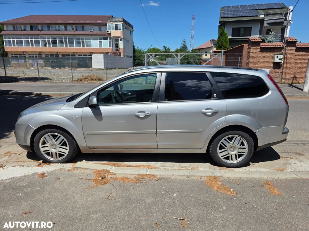 Ford Focus 1.6 TDCI DPF Ghia - 2