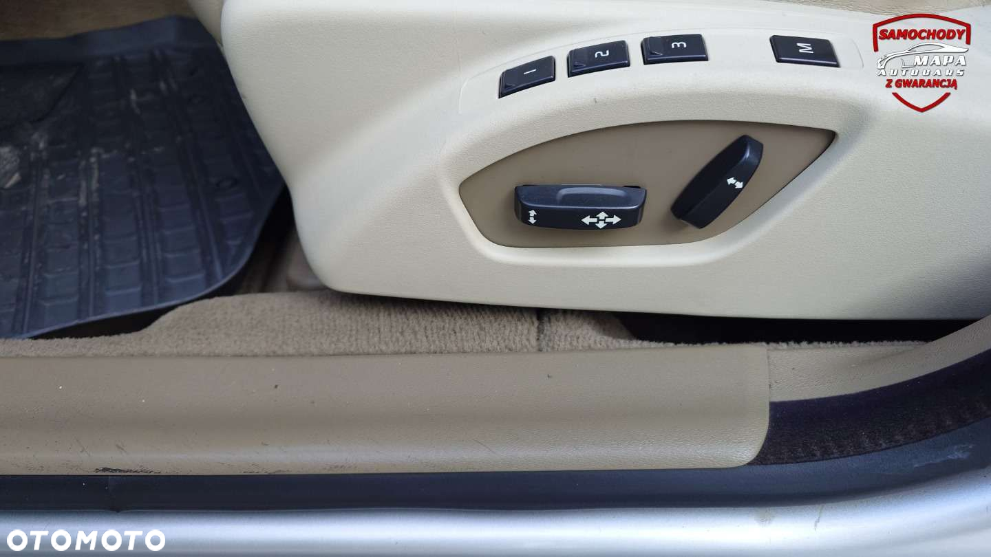Volvo XC 70 - 18