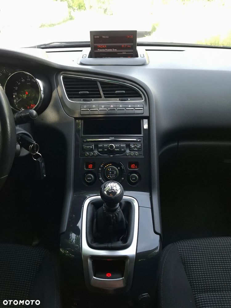 Peugeot 5008 1.6 HDi Premium - 15