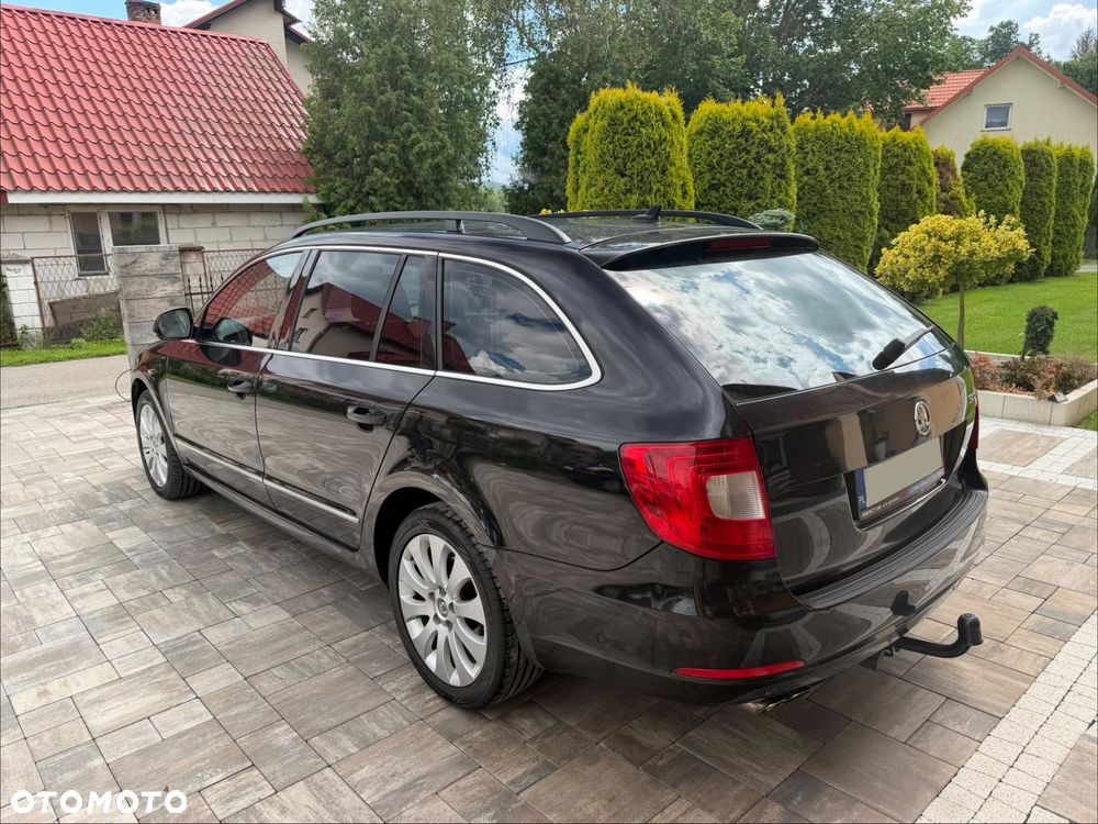 Skoda Superb 2.0 TDI DSG Elegance - 31