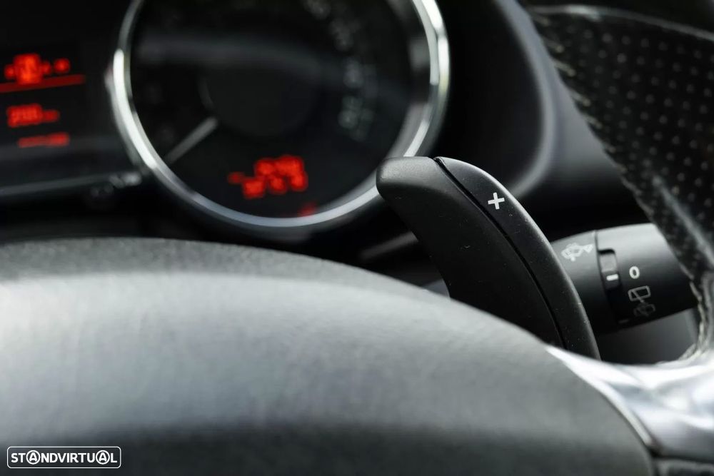 Peugeot 3008 2.0 HDi Hybrid4 - 27