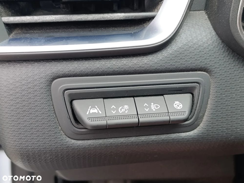 Renault Clio - 32