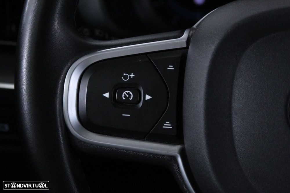 Volvo XC 60 2.0 T6 PHEV Inscription AWD - 22