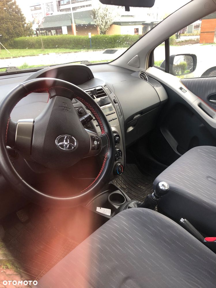 Toyota Yaris 1.4 D-4D Luna - 10