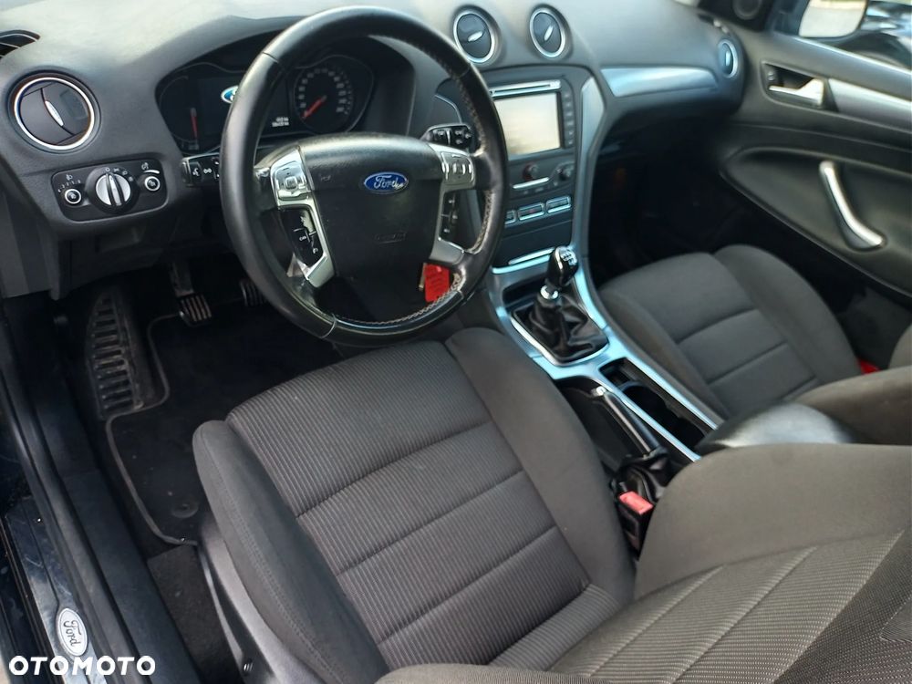 Ford Mondeo - 16