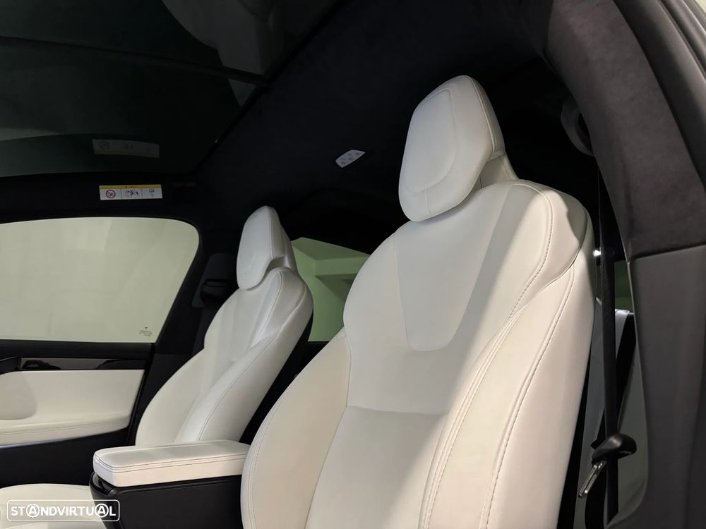 Tesla Model X 100 kWh Long Range AWD - 32