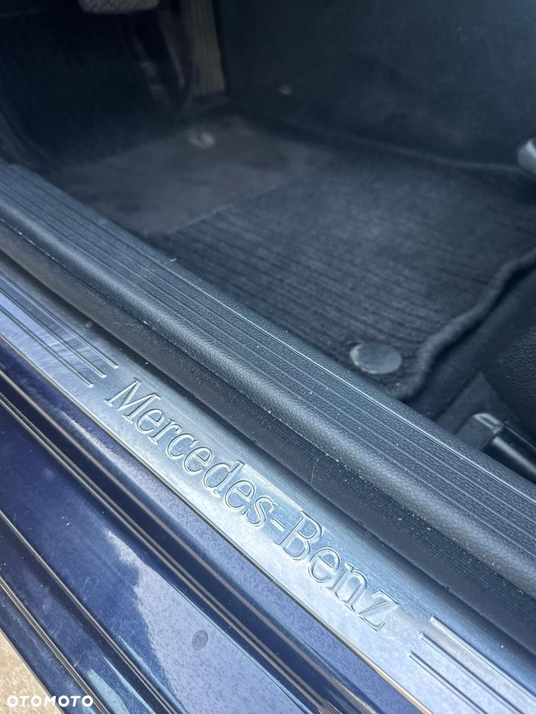 Mercedes-Benz Klasa C 220 CDI DPF Automatik BlueEFFICIENCY Avantgarde - 24