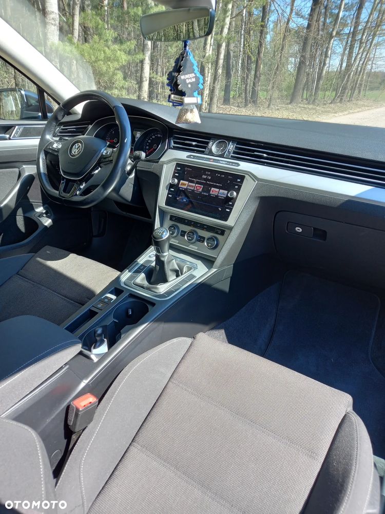 Volkswagen Passat 2.0 TDI BMT Comfortline - 10