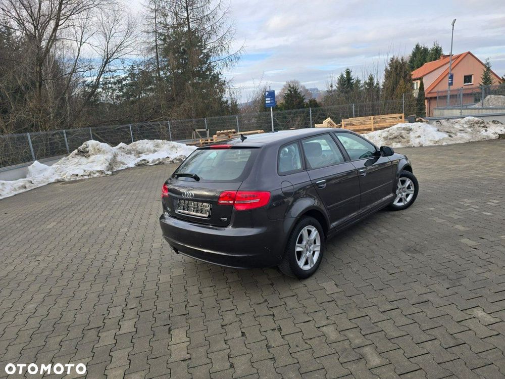 Audi A3 Sportback - 3