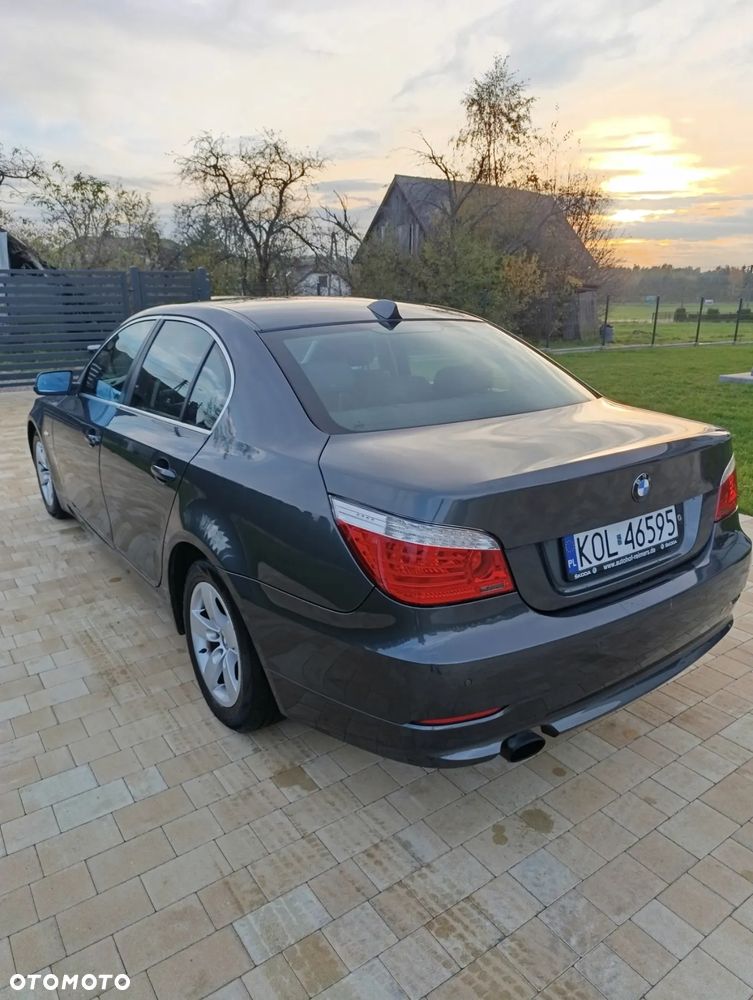 BMW Seria 5 520i - 6