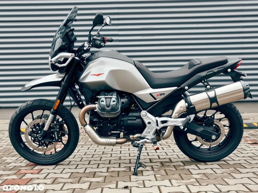 Moto Guzzi V85 - 2