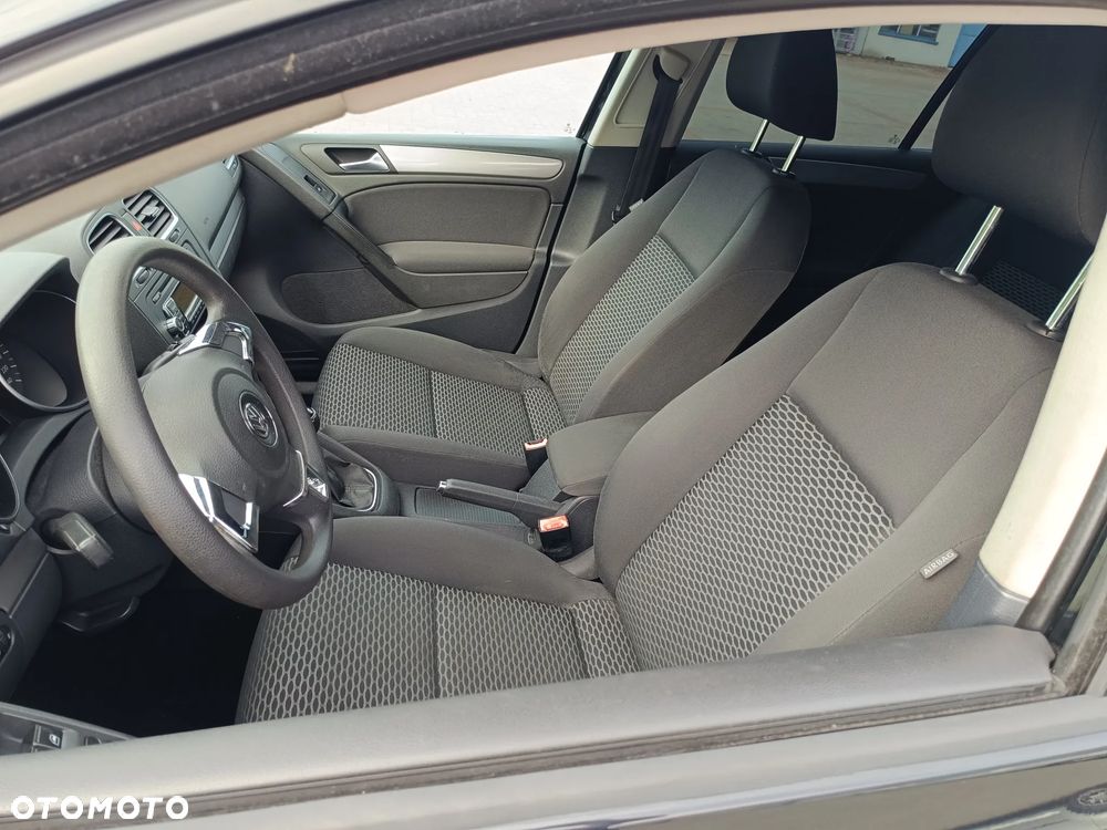 Volkswagen Golf - 12