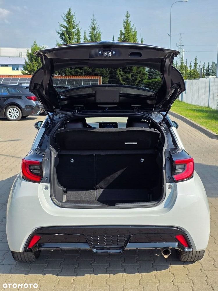 Toyota Yaris - 33