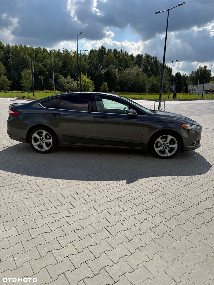 Ford Fusion - 13