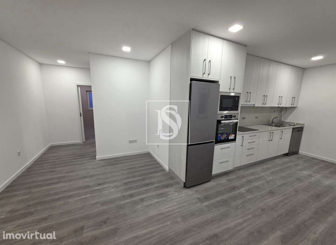 Apartamento renovado T2, no Botulho - Grande imagem: 3/13