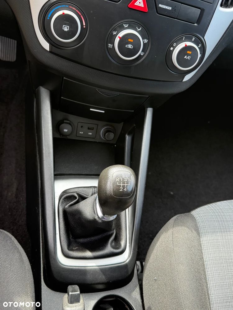 Kia Ceed 1.4 CVVT ISG Vision - 19