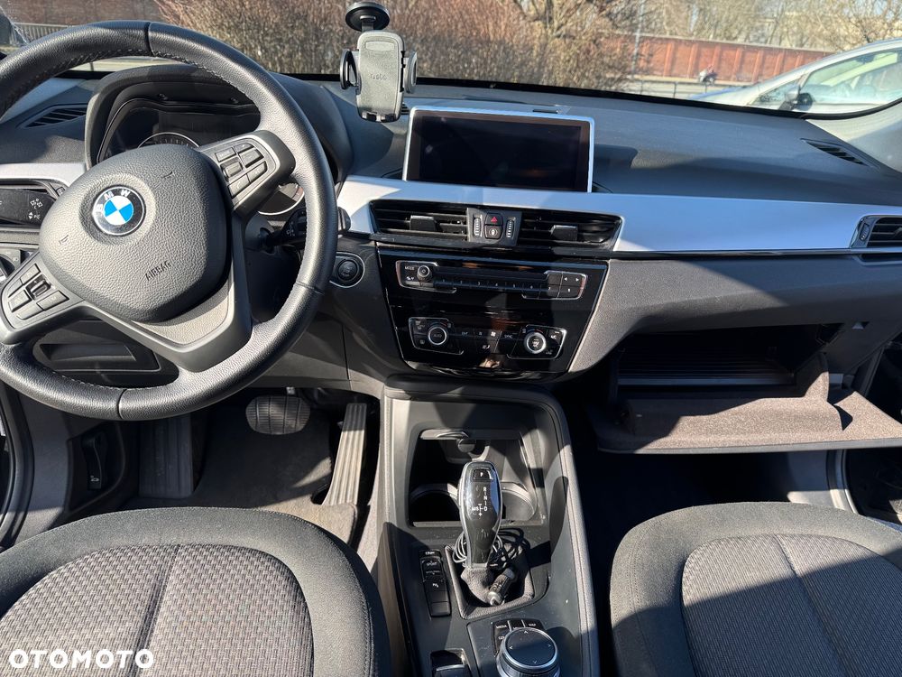 BMW X1 sDrive18i - 10