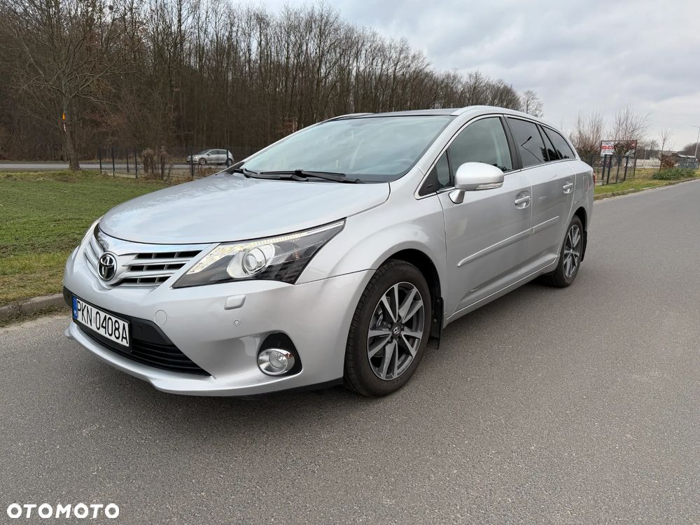 Toyota Avensis Touring Sports 1.8 Business Edition - 3