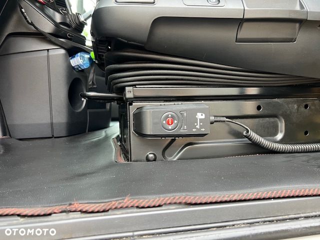 Mercedes-Benz Atros - 10
