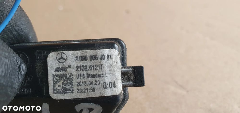 Lampka oświetlenie lusterka lewa lewe Mercedes E-Klasa W213 A0999060901 - 6