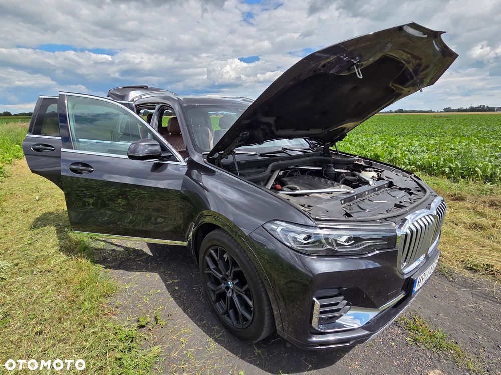 BMW X7 xDrive40d mHEV - 11