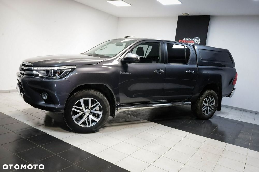Toyota Hilux - 2