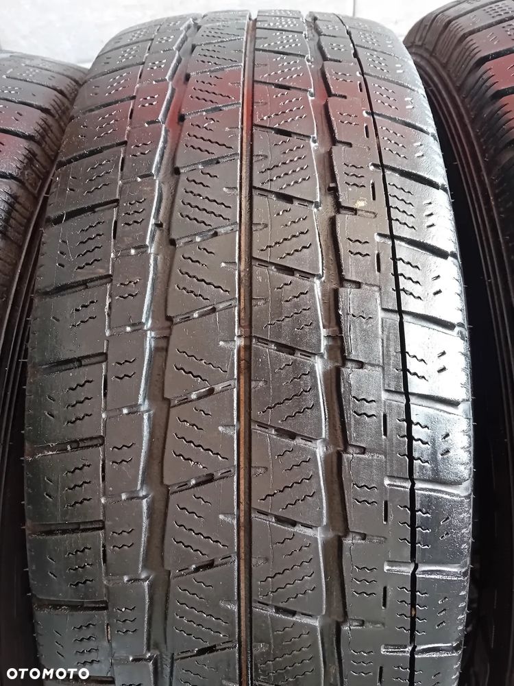 komplet kół Ford Custom Falken 215/65 "16" cali 109/107t ET 60 rozstaw śrub 5x160 2021 bieżnik 2x7mm 2x4mm - 2