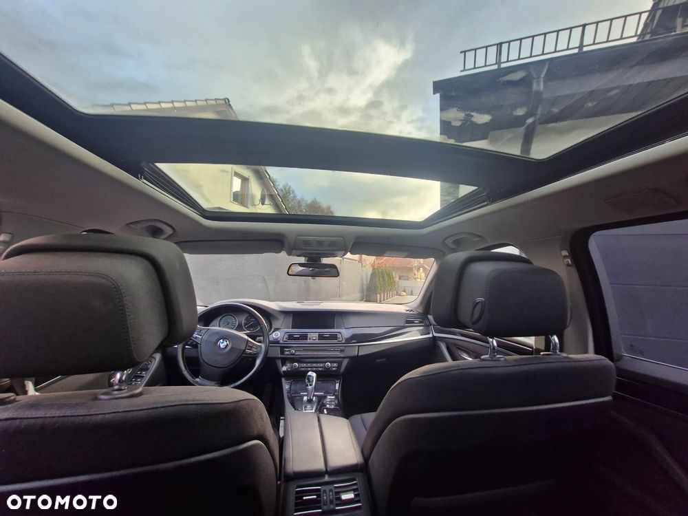 BMW Seria 5 520d Luxury Line - 8