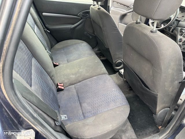 Ford Focus - 9