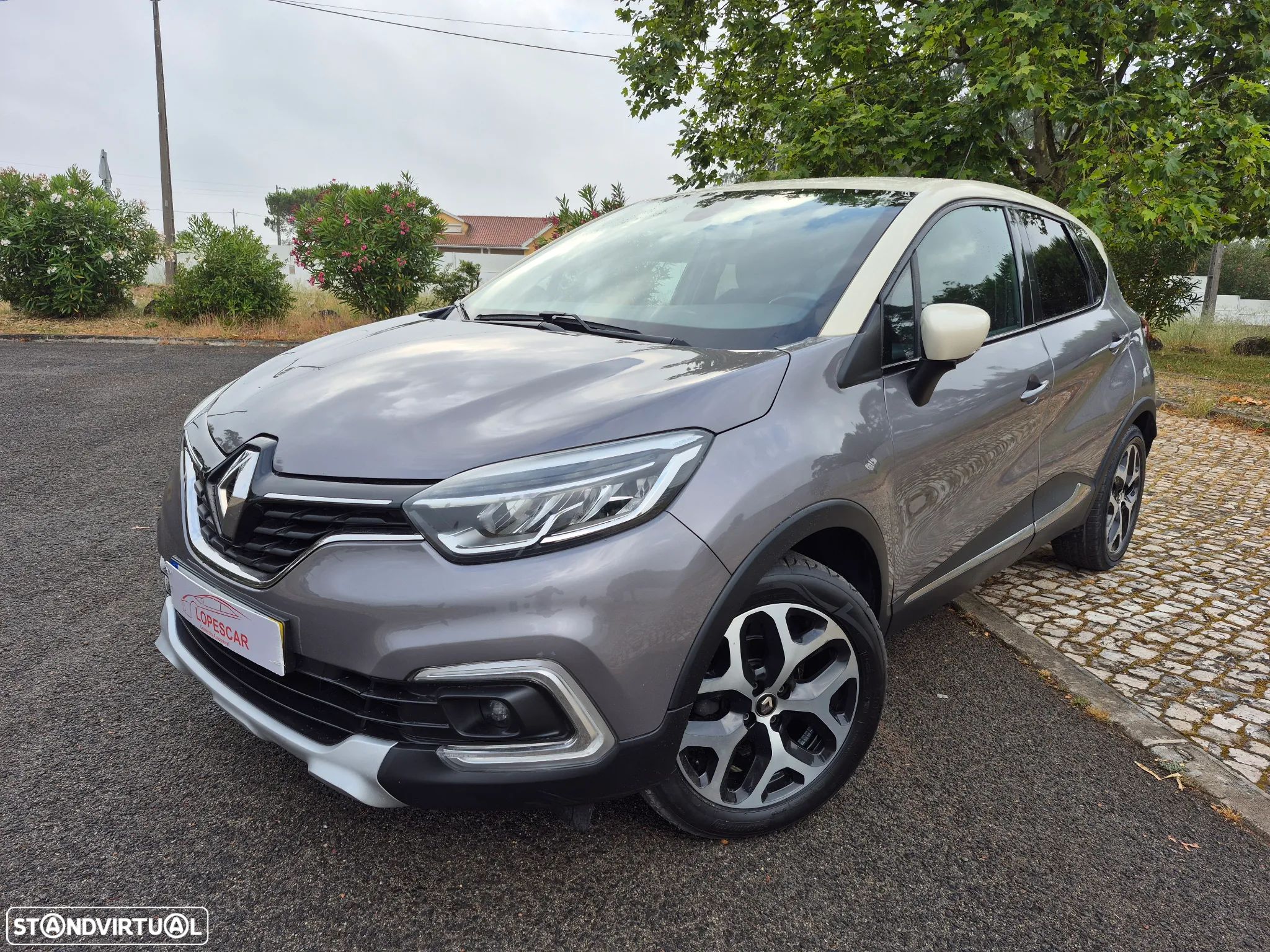 Renault Captur 0.9 TCE Exclusive - 1