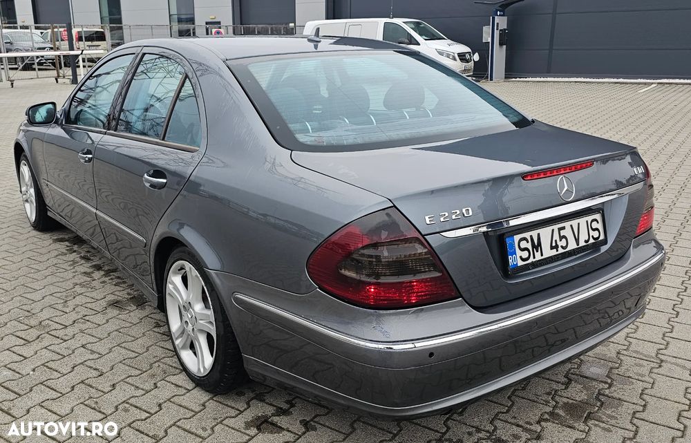 Mercedes-Benz E - 7