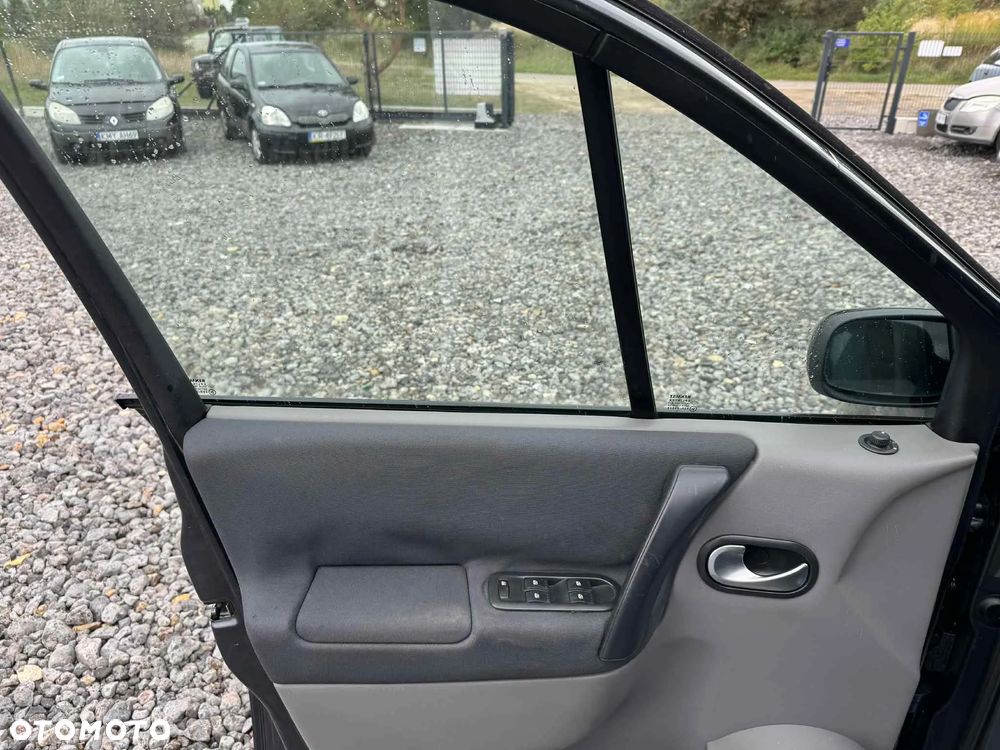 Renault Scenic 1.6 16V Emotion Plus - 14