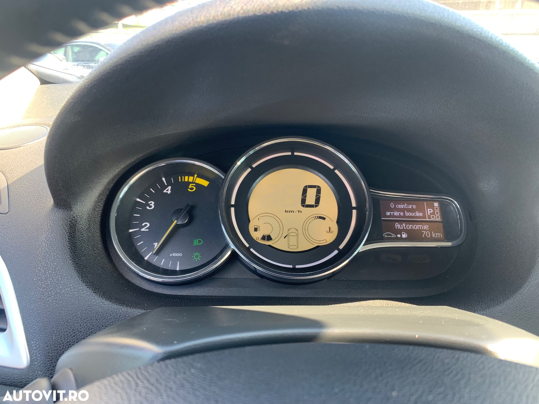 Renault Megane 1.5 dCi Dynamique Aut. - 9