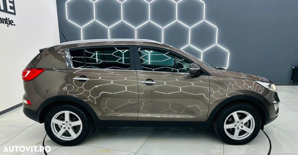 Kia Sportage 2.0 CRDI 2WD Spirit - 36