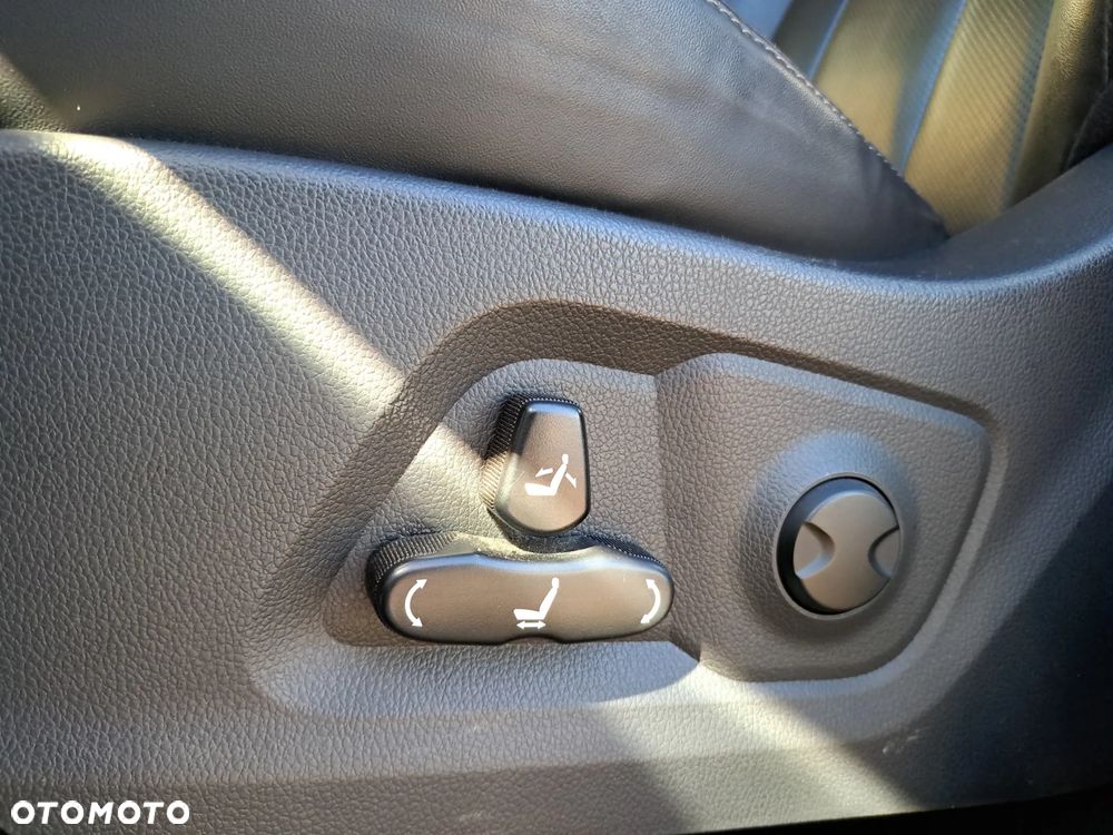 SsangYong/KGM Musso Grand 2.2 e-XDi Quartz 4WD - 23