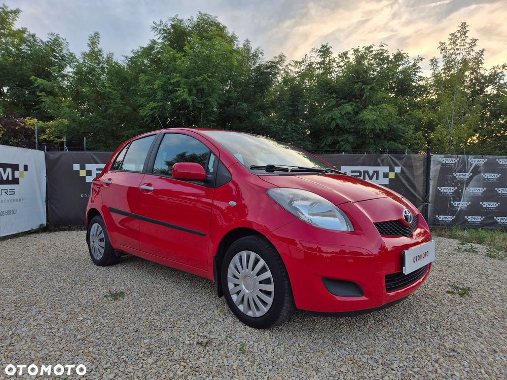 Toyota Yaris - 1