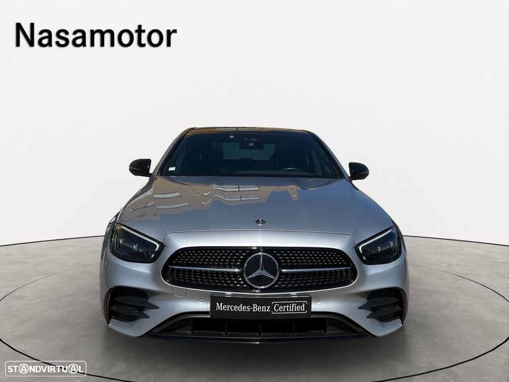 Mercedes-Benz E 220 d AMG Line — fotografia 6