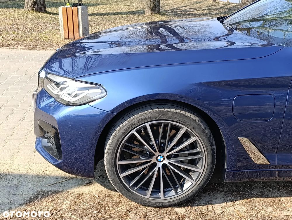 BMW Seria 5 530e - 16