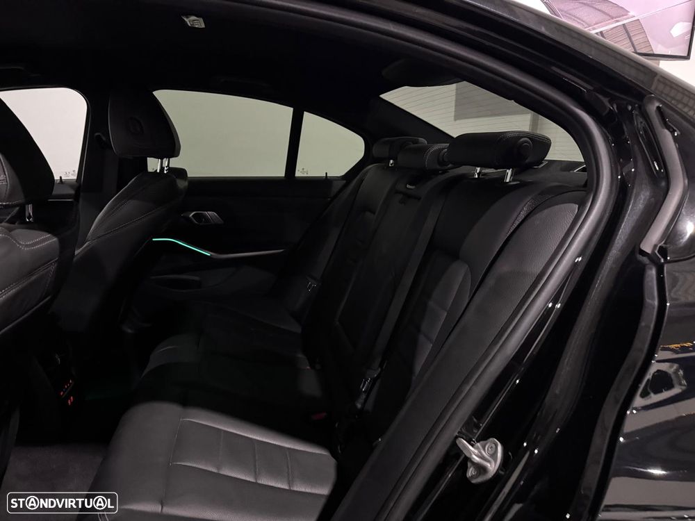 BMW 320 e Pack M Auto - 13