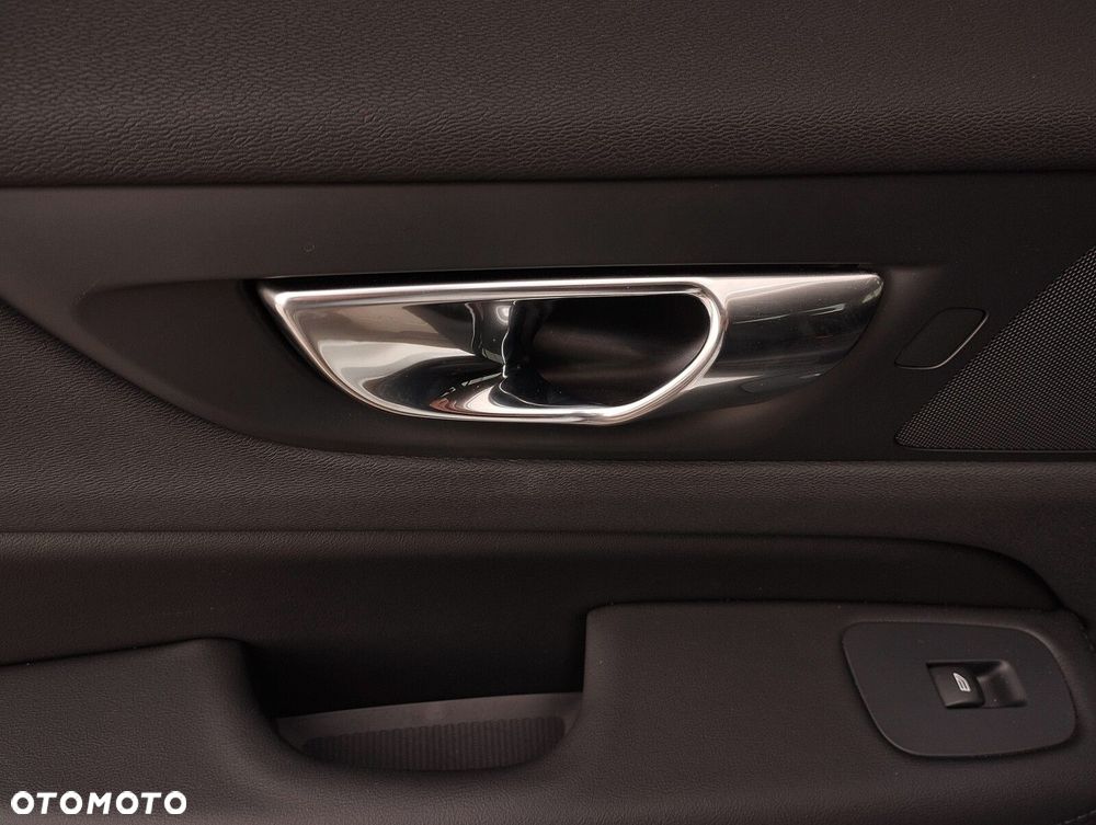Volvo V60 Cross Country Plus B5 B AWD - 13