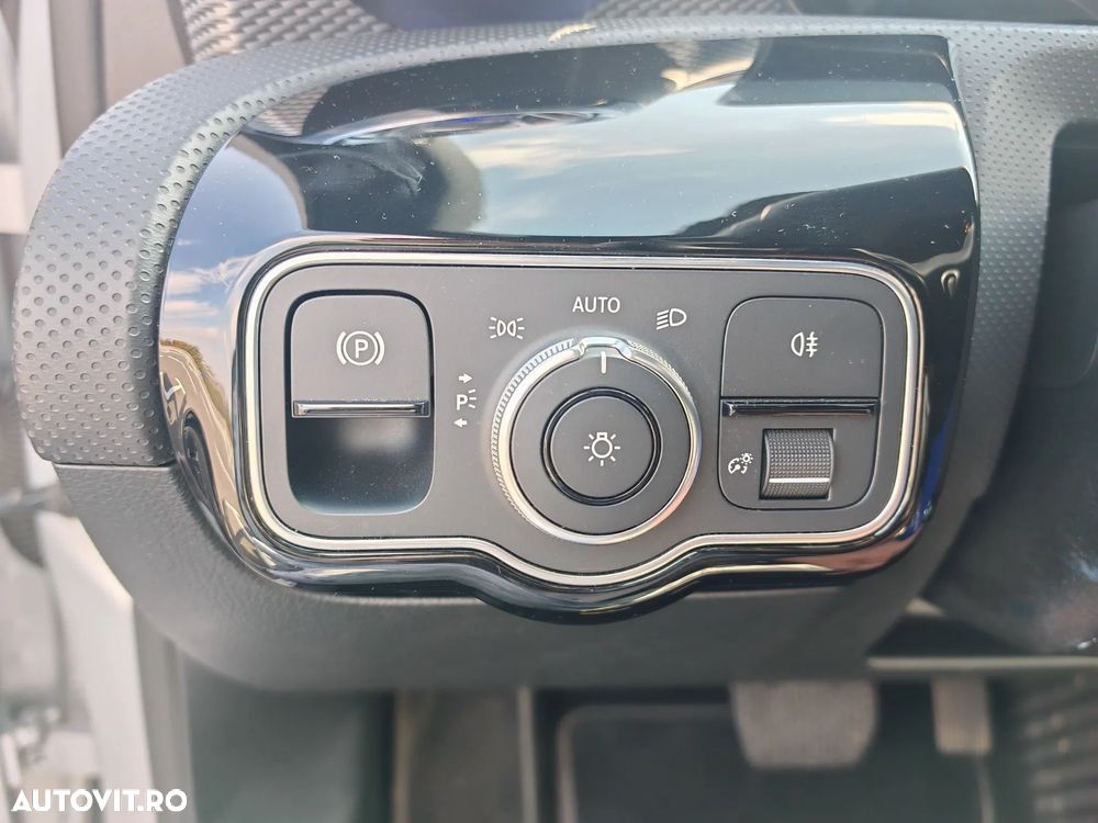 Mercedes-Benz A 250 e Sedan 8G-DCT Edition 2020 - 7