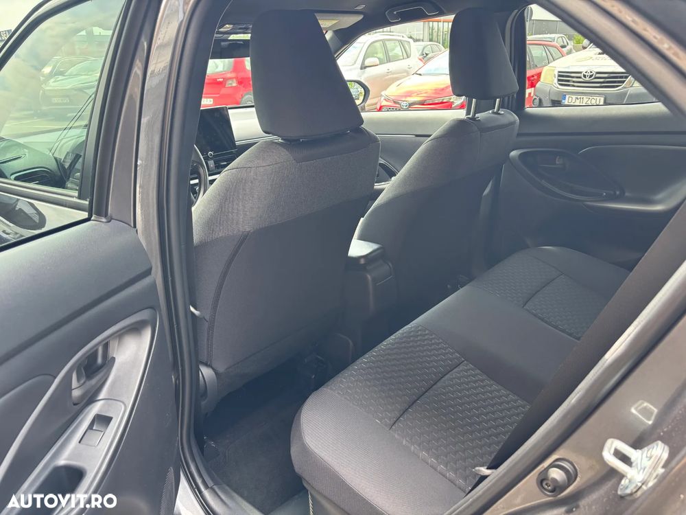 Toyota Yaris Cross 1.5 VVT-i HSD 4x2 Dynamic - 14