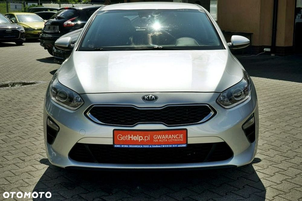 Kia Ceed - 10