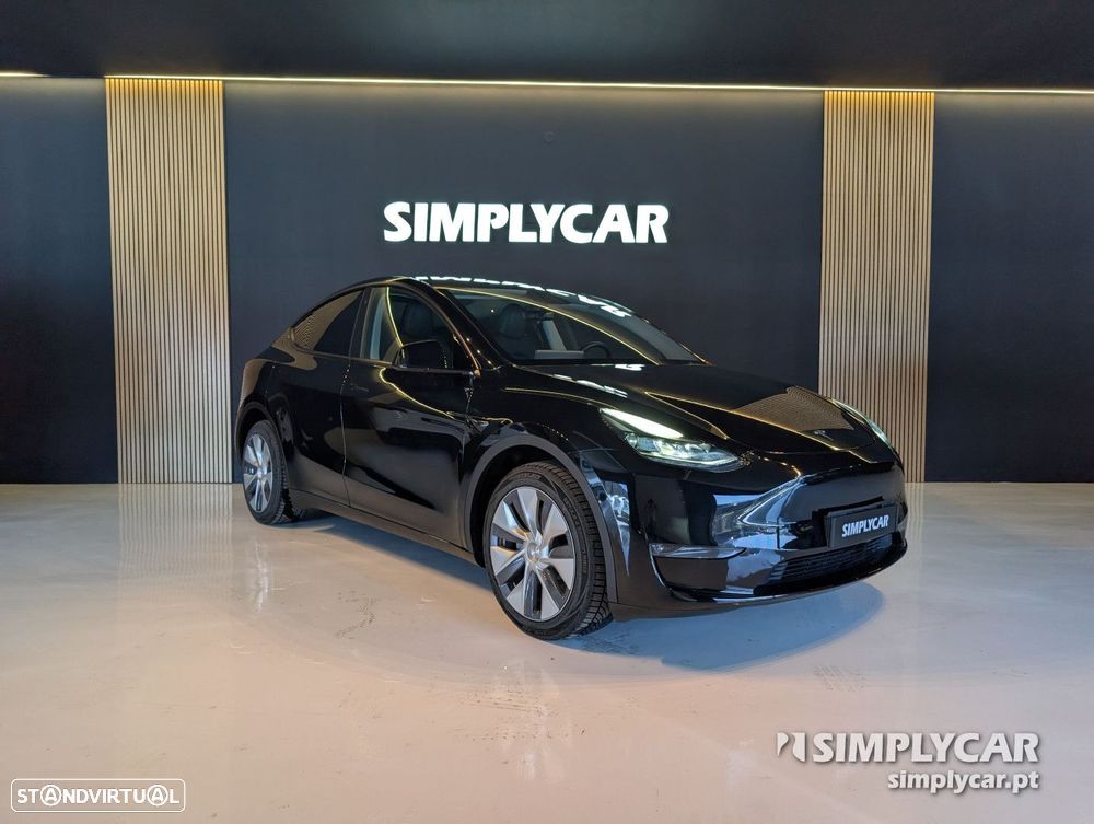Tesla Model Y - 3