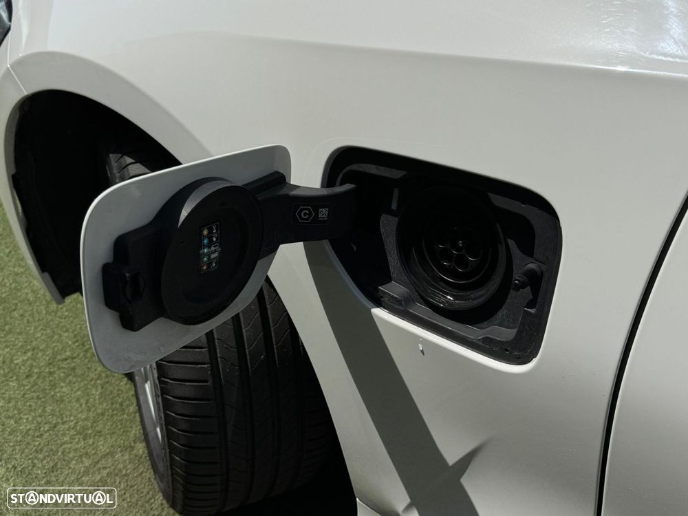 BMW 330 e Corporate Edition Auto - 3