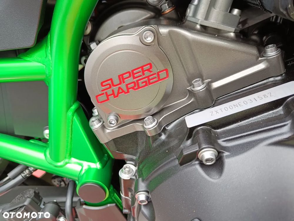 Kawasaki H2 - 16