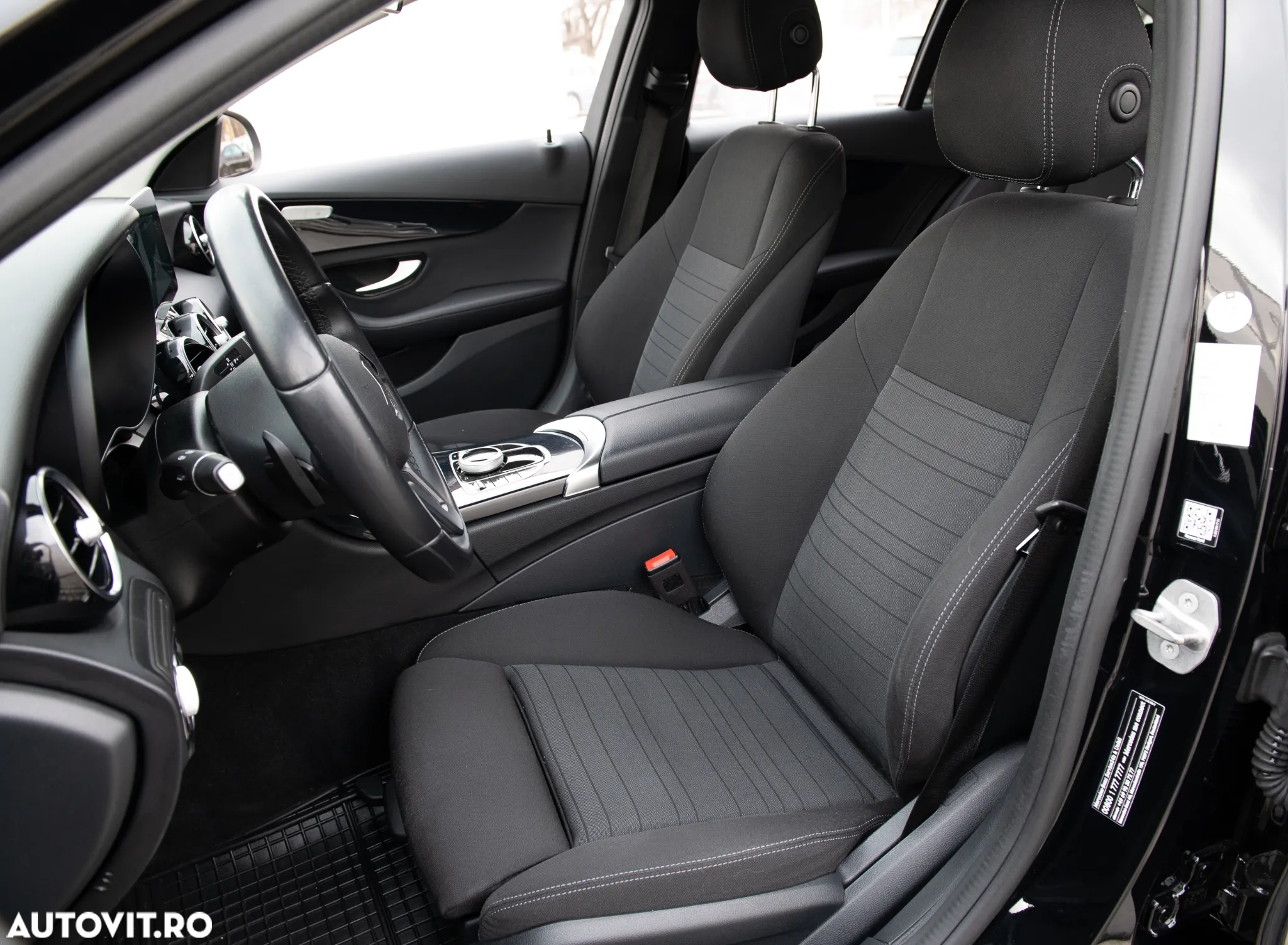 Mercedes-Benz C 220 d 4Matic T 9G-TRONIC Avantgarde - 5